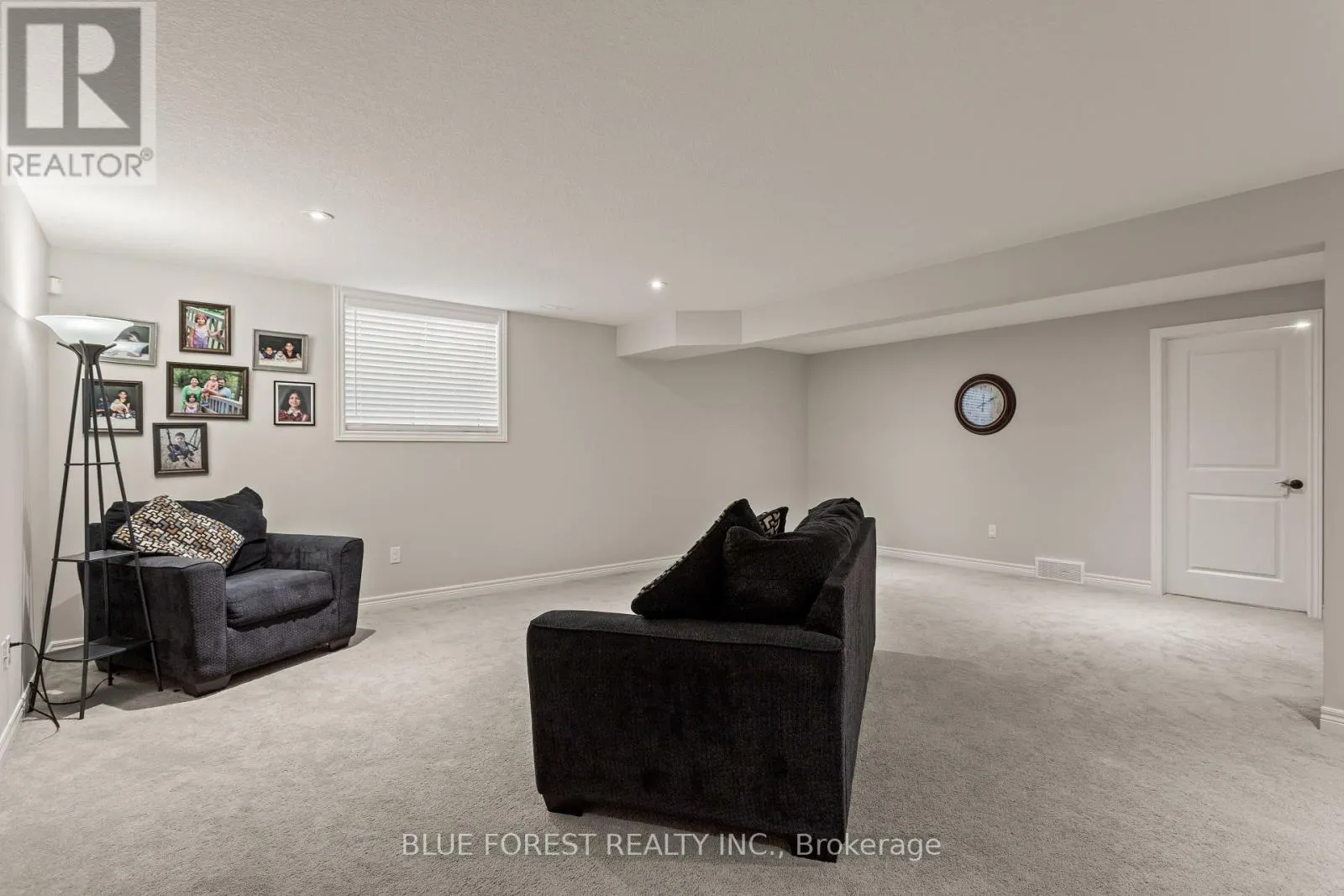 42 HICKORY LANE