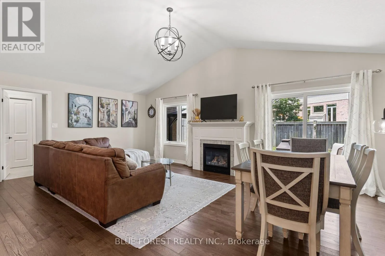 42 HICKORY LANE