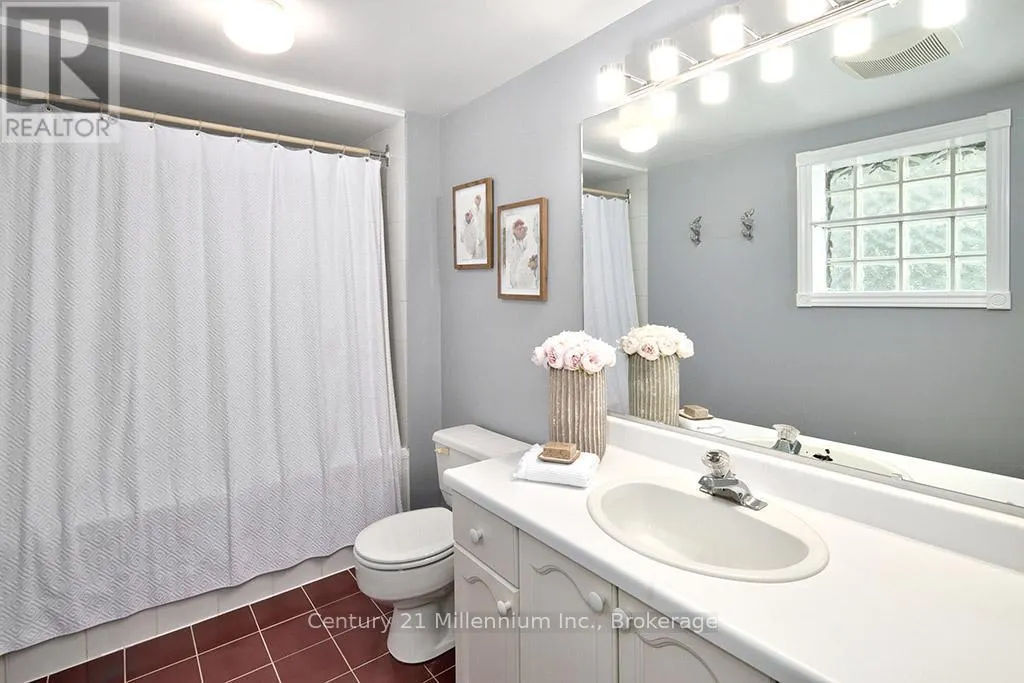 121 - 796404 GREY ROAD 19, #121