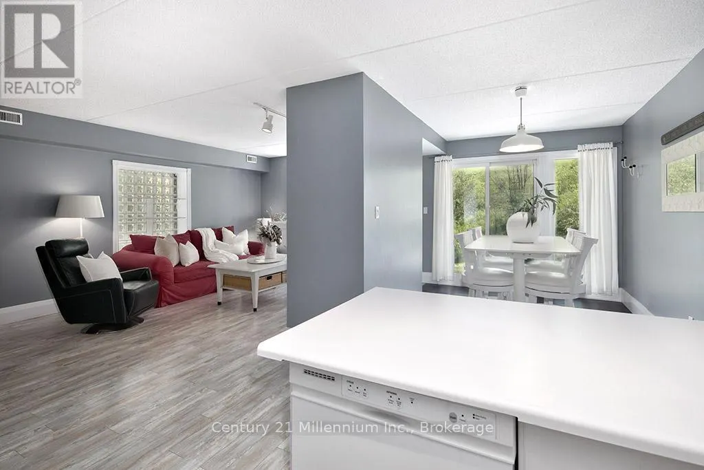 121 - 796404 GREY ROAD 19, #121