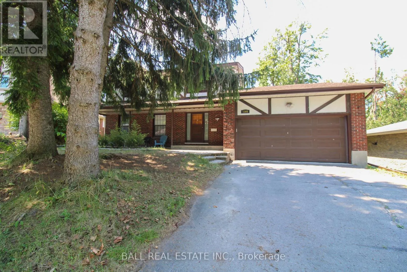 1305 BRIDLE DRIVE