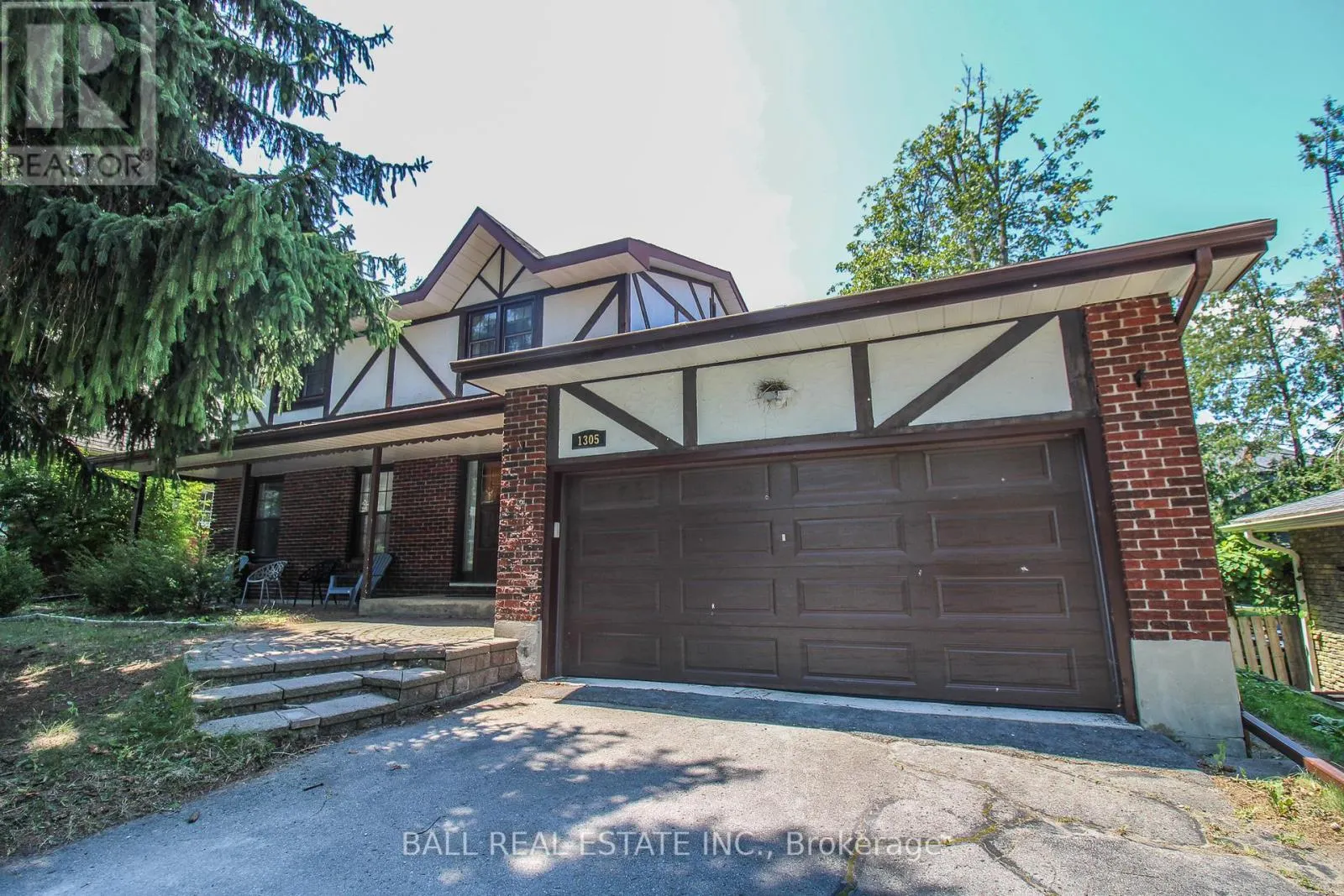 1305 BRIDLE DRIVE