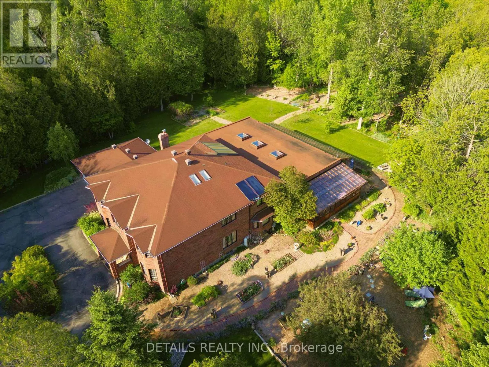 1341 SHYLO CRESCENT