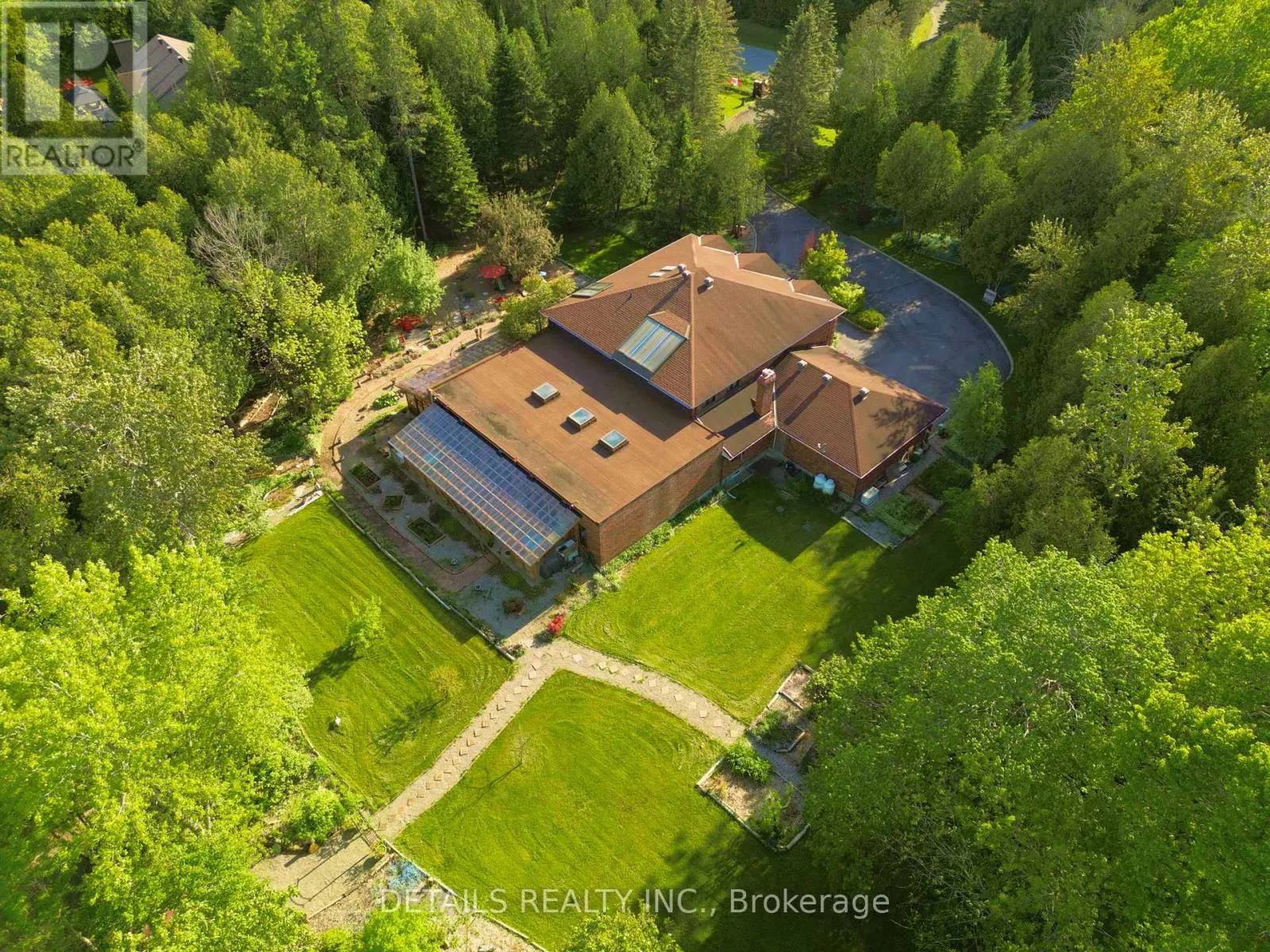 1341 SHYLO CRESCENT