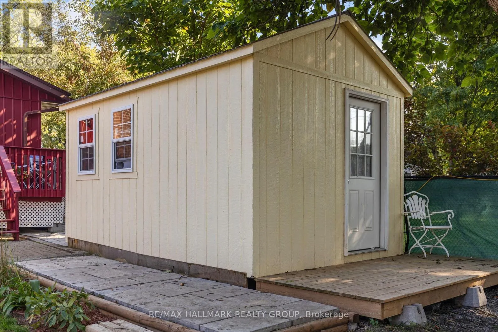 1182 QUEENSLAND PLACE