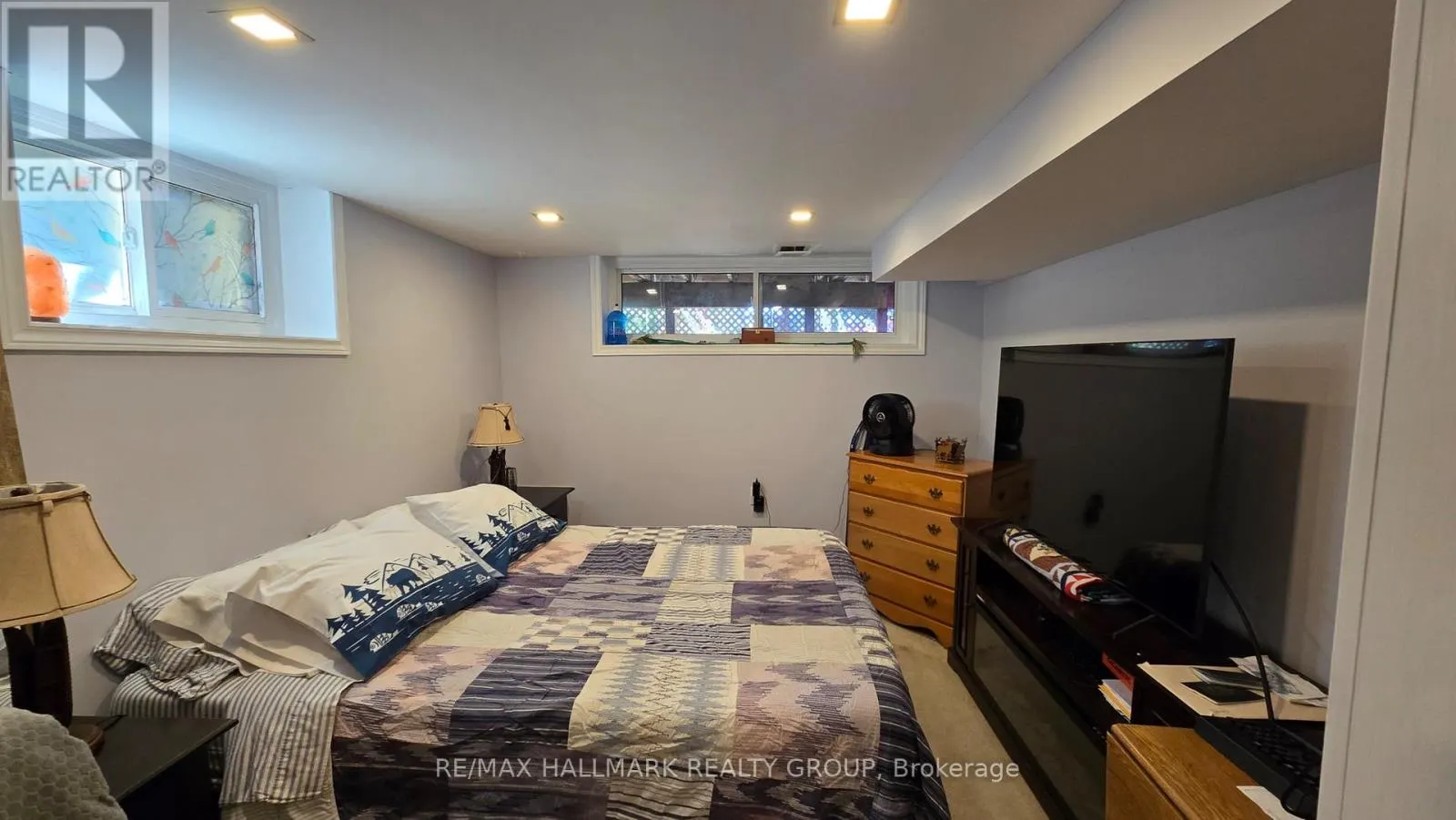 1182 QUEENSLAND PLACE
