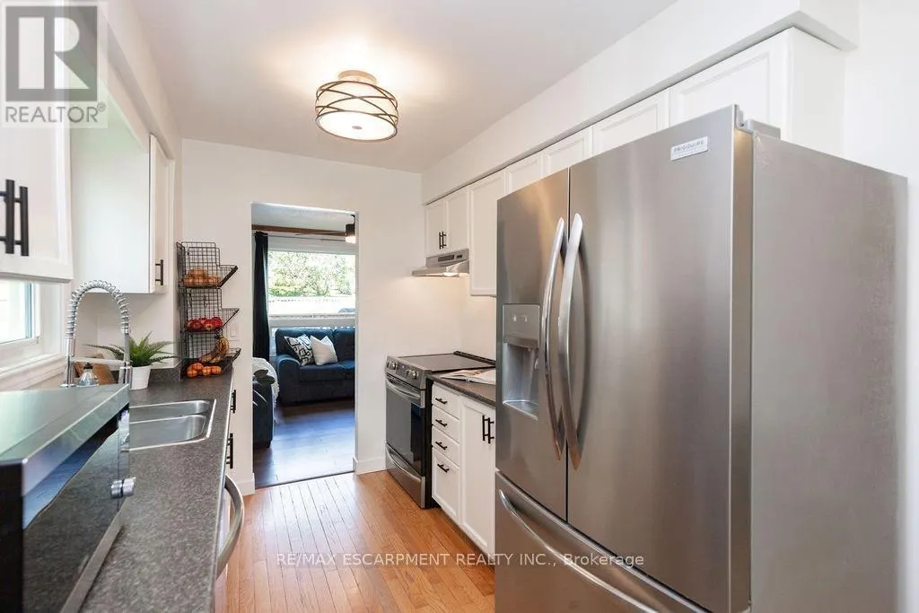 54 MERRITT CRESCENT
