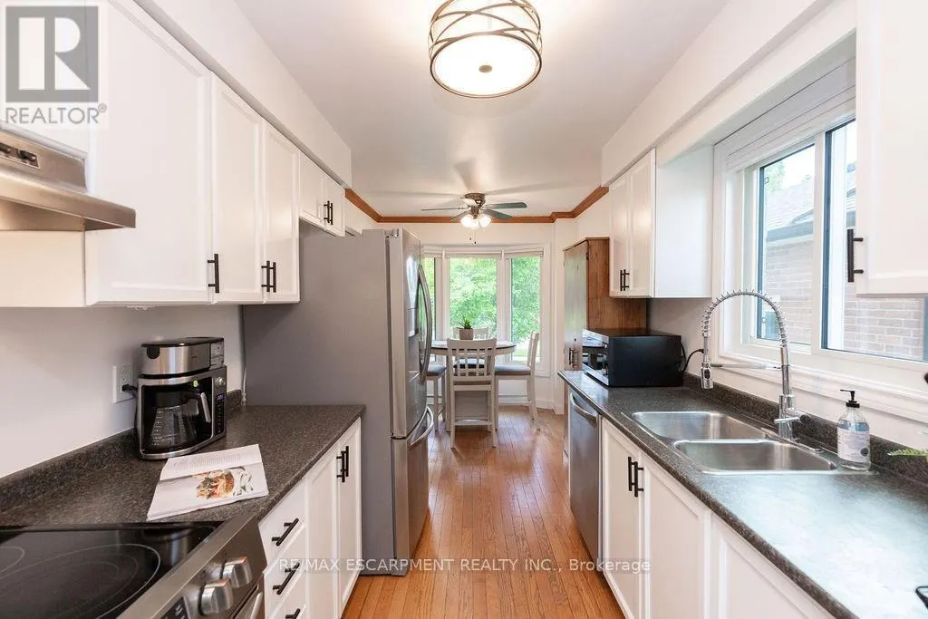 54 MERRITT CRESCENT