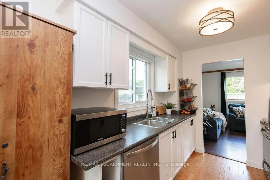 54 MERRITT CRESCENT