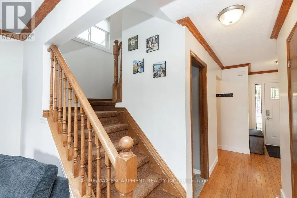 54 MERRITT CRESCENT