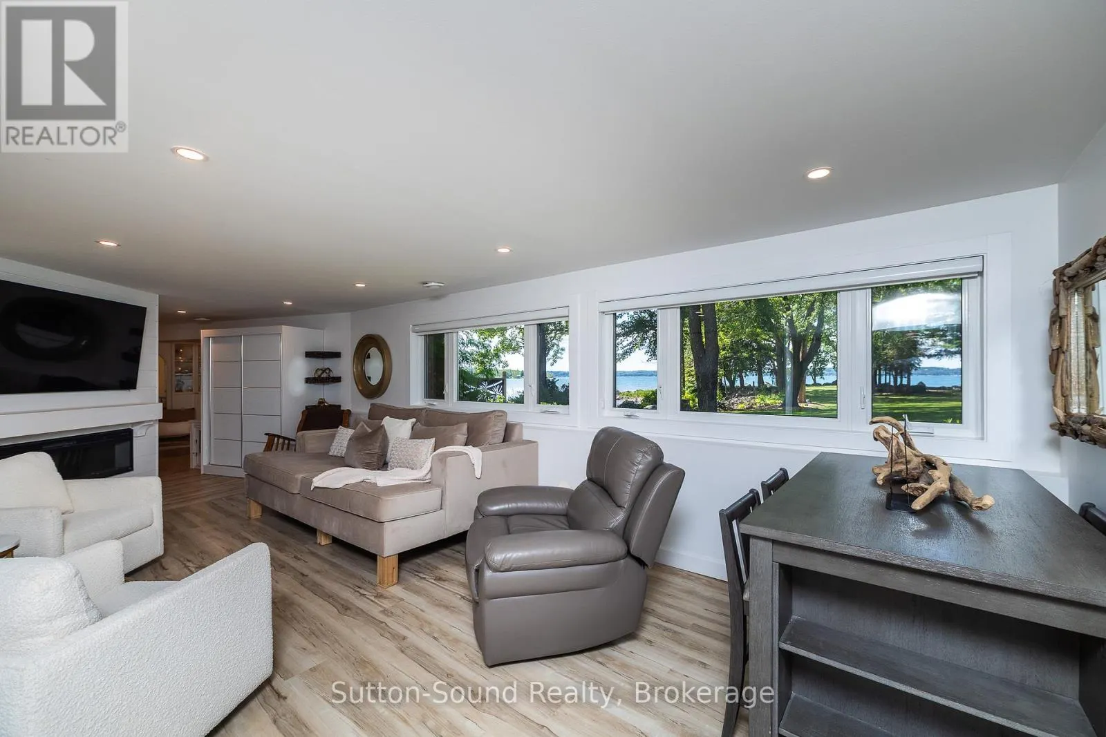 359288 GREY RD 15 ROAD