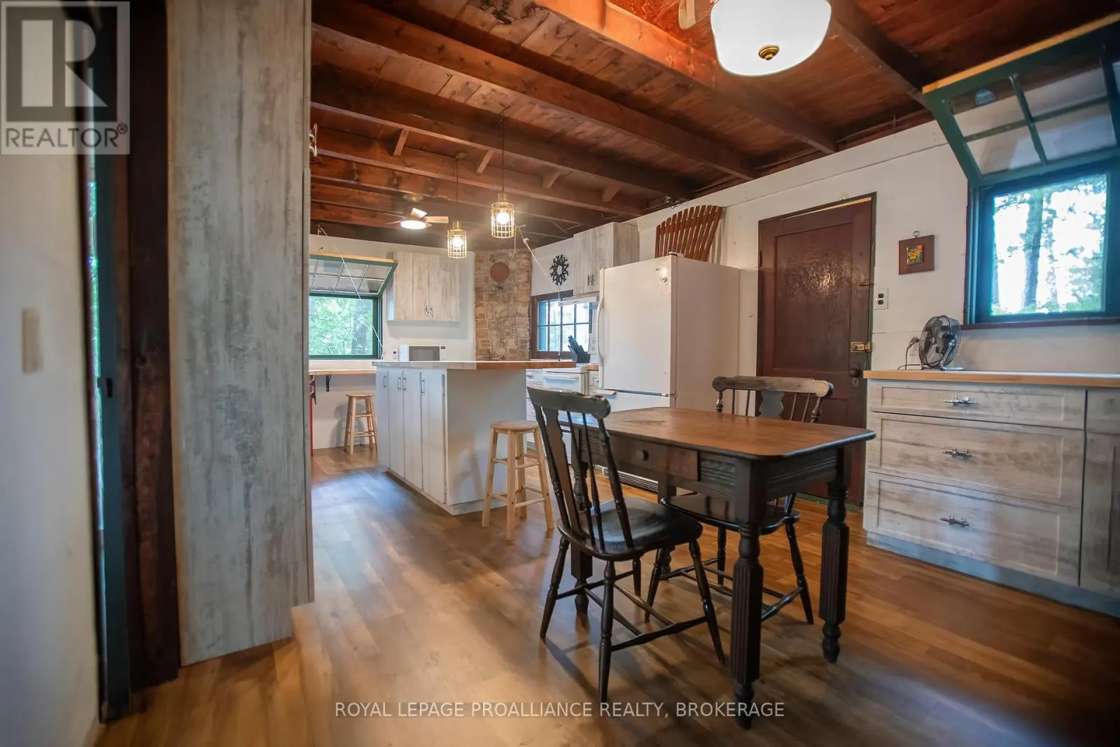 20800 HORSESHOE ISLAND