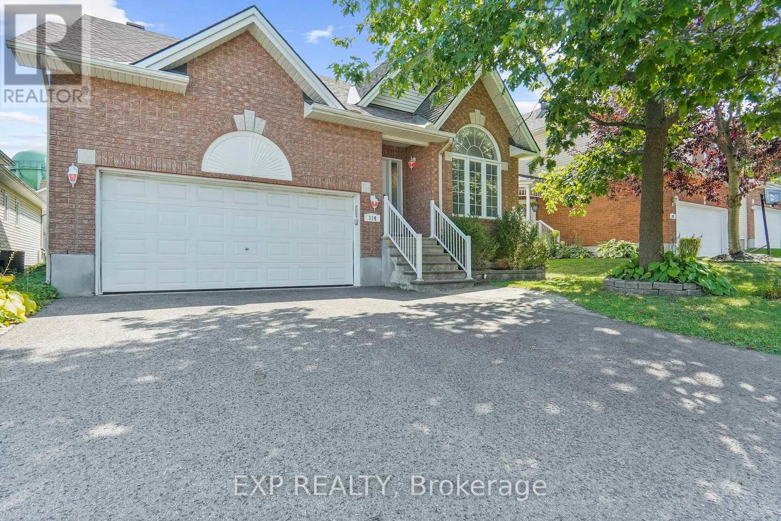 114 ECHOWOODS AVENUE