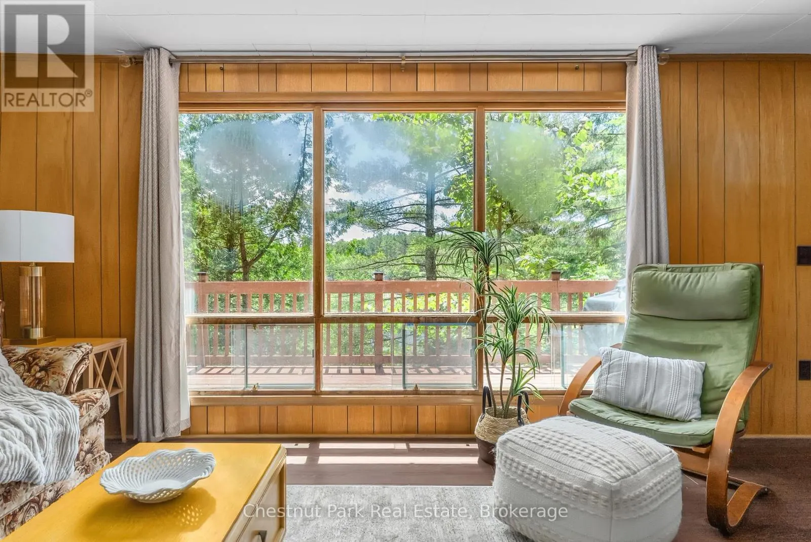 1054 10 DEEWOOD DRIVE