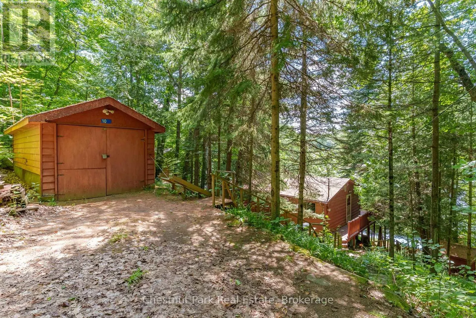 1054 10 DEEWOOD DRIVE