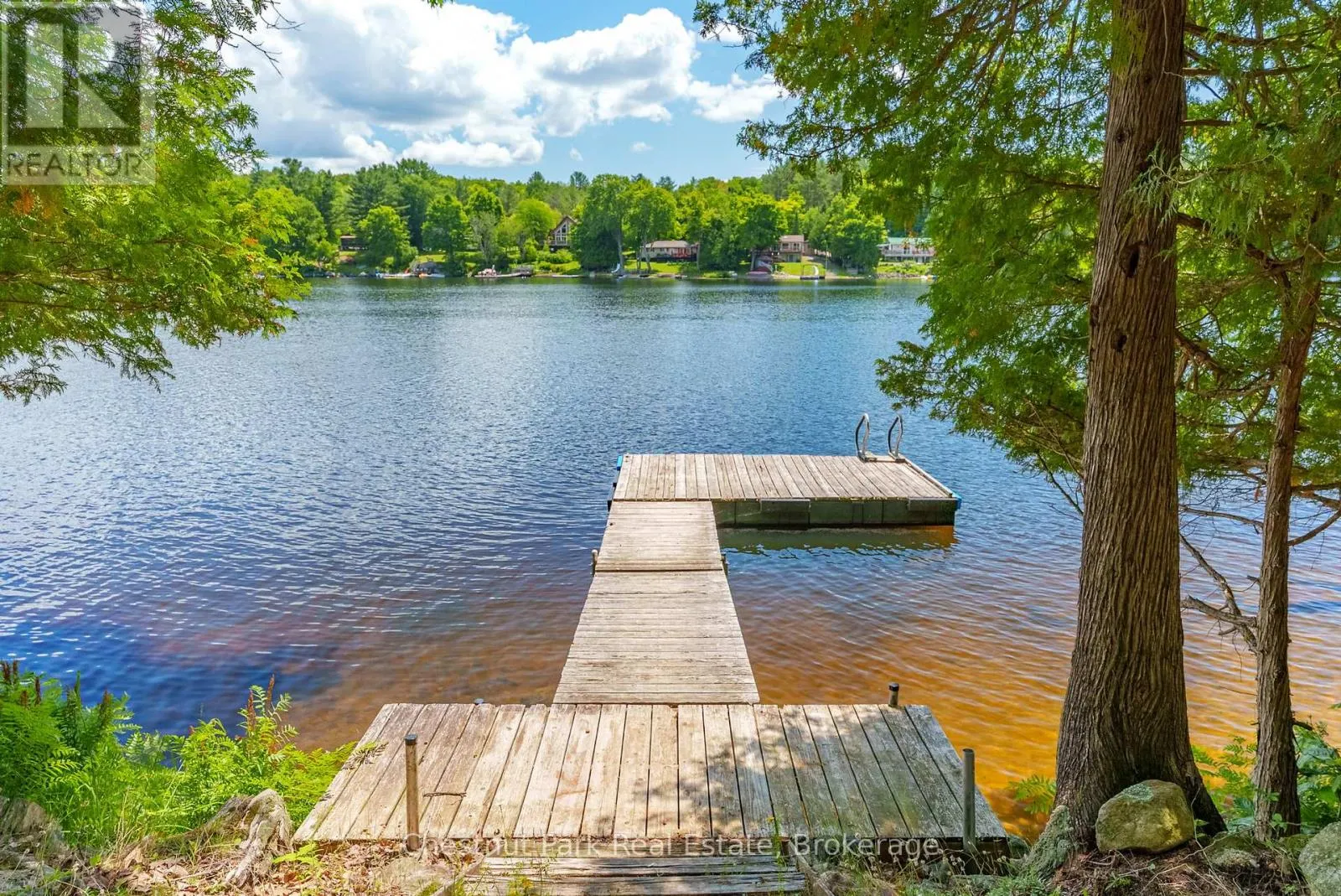 1054 10 DEEWOOD DRIVE