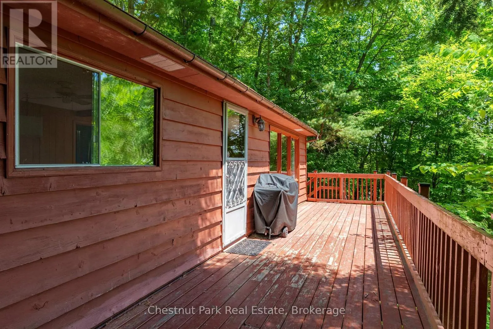 1054 10 DEEWOOD DRIVE