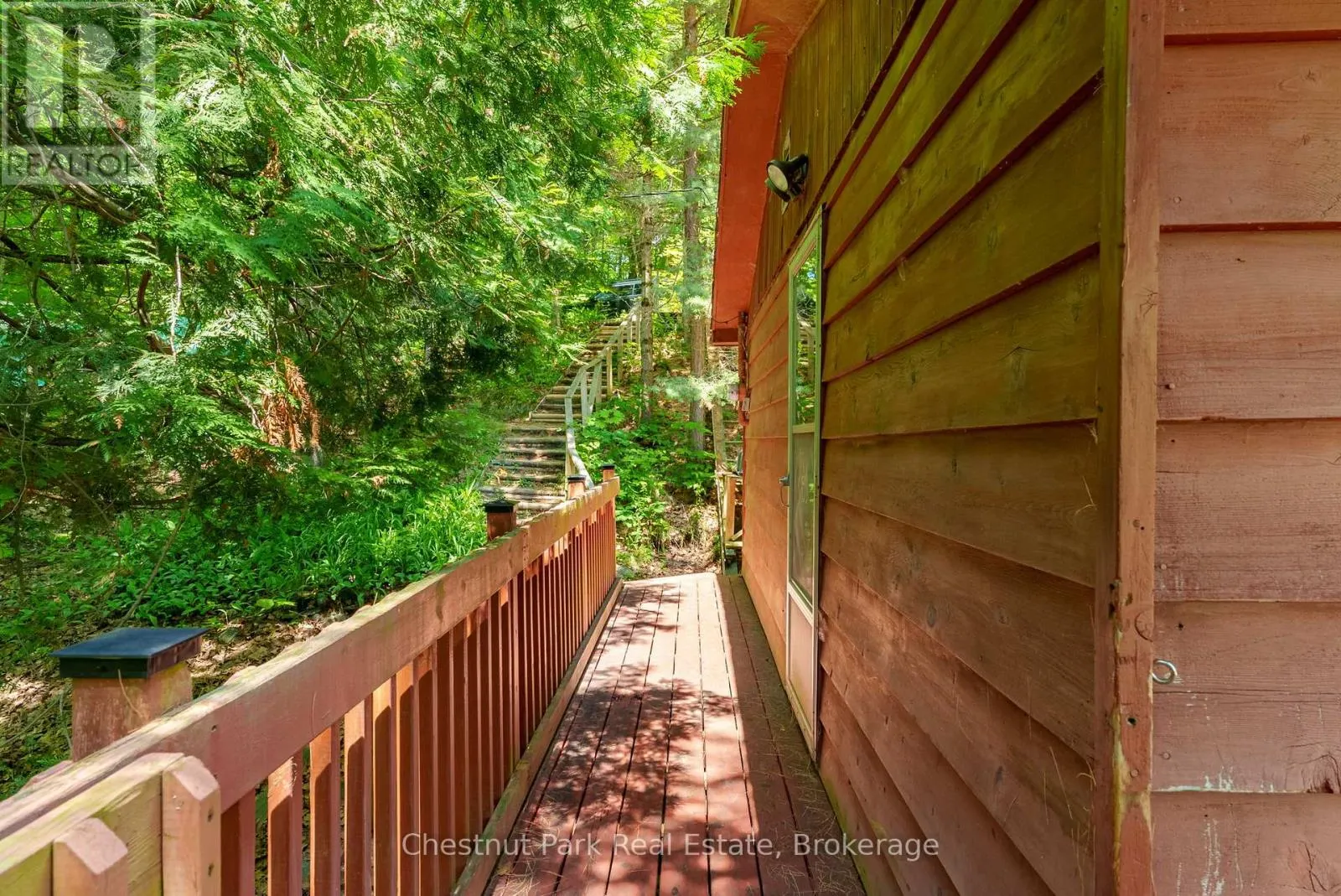 1054 10 DEEWOOD DRIVE