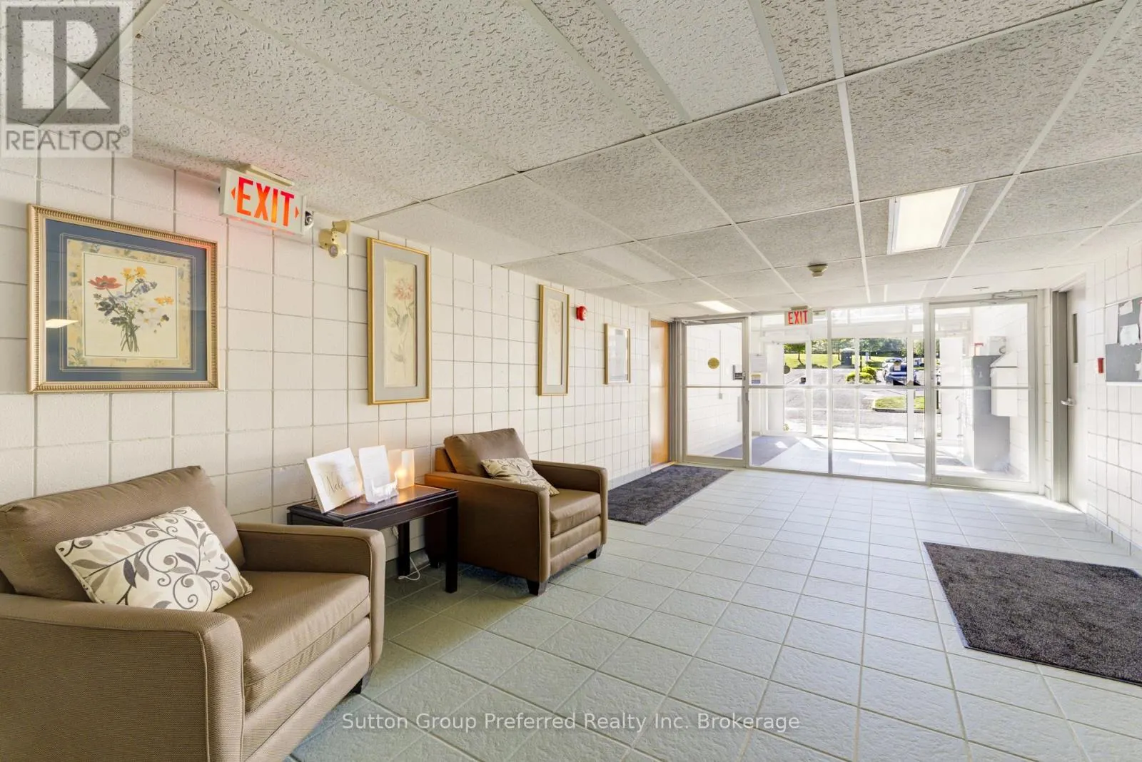 102 - 163 FERGUSON AVENUE, #102