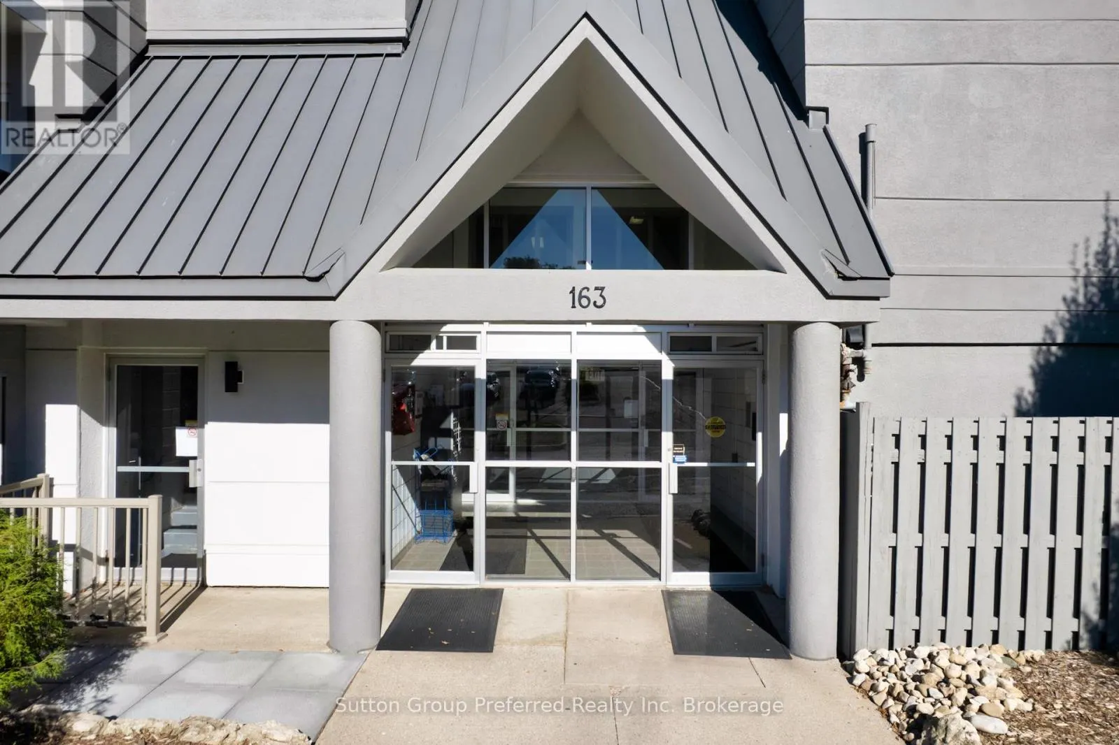 102 - 163 FERGUSON AVENUE, #102