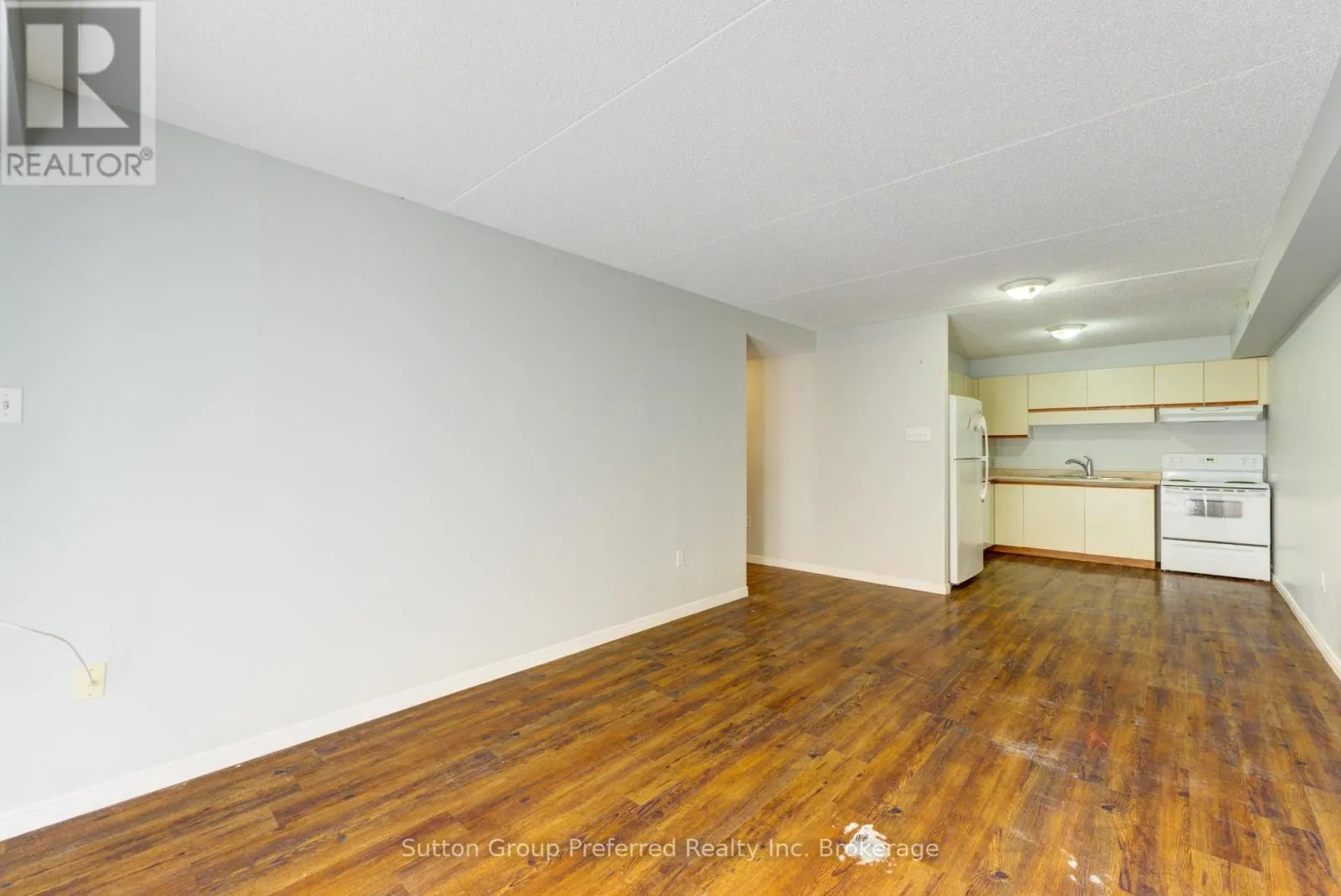 102 - 163 FERGUSON AVENUE, #102