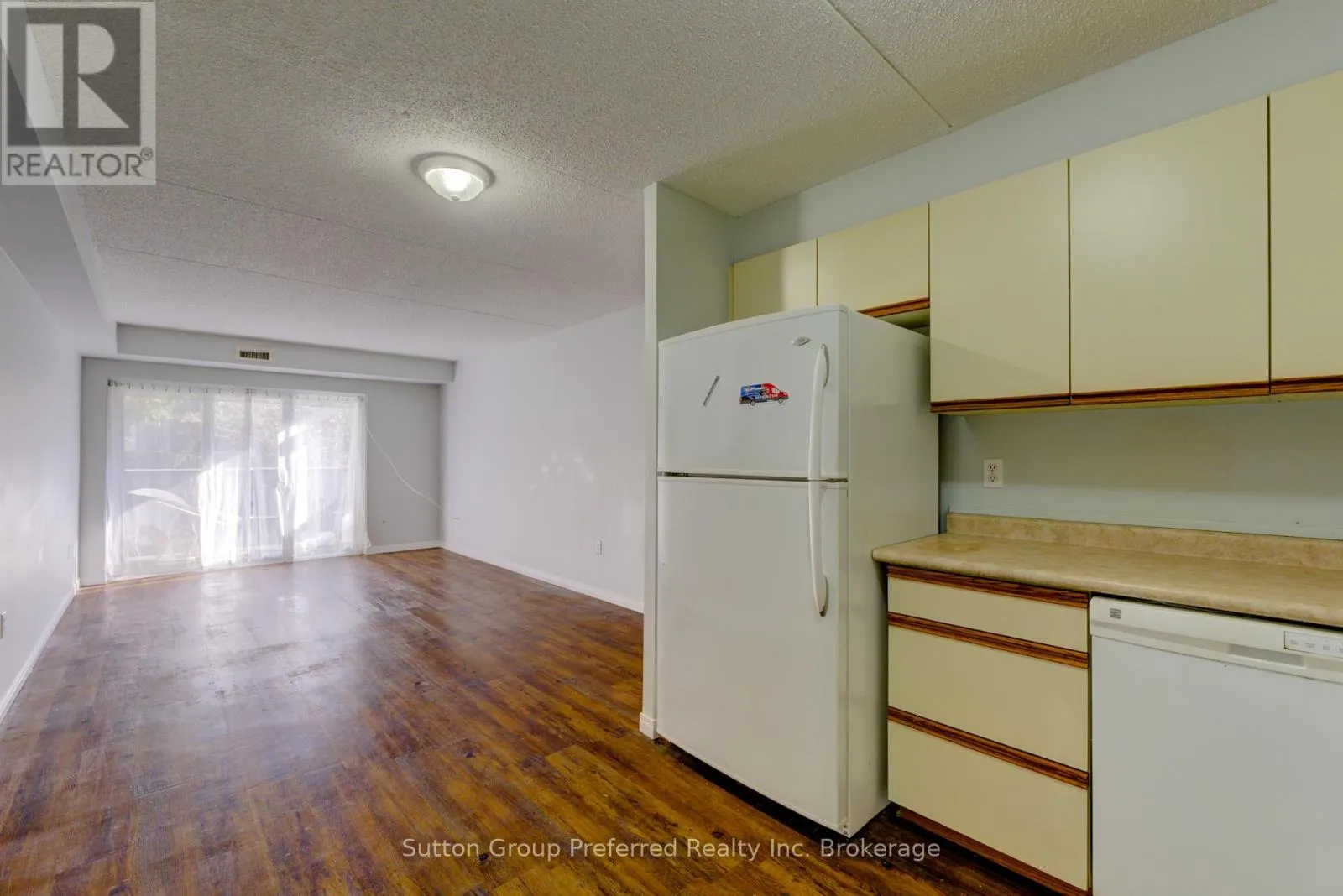 102 - 163 FERGUSON AVENUE, #102