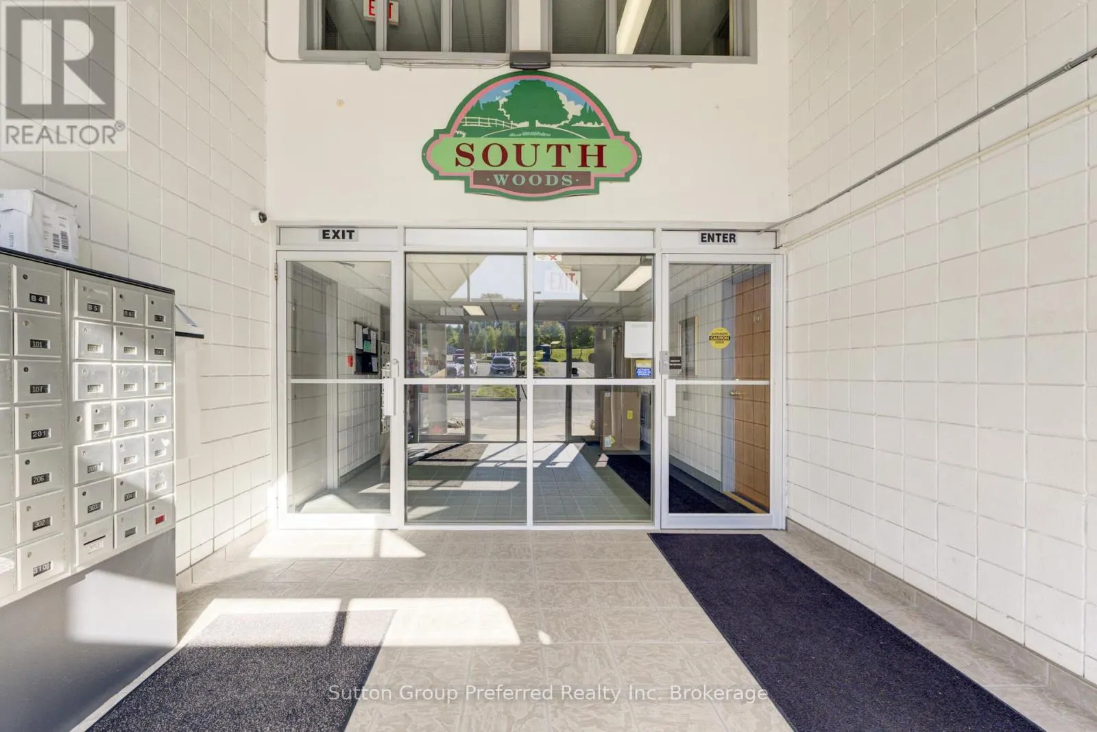 102 - 163 FERGUSON AVENUE, #102