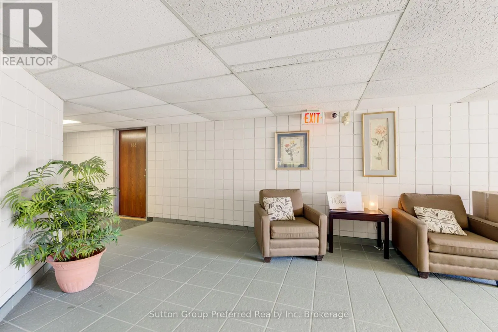 102 - 163 FERGUSON AVENUE, #102