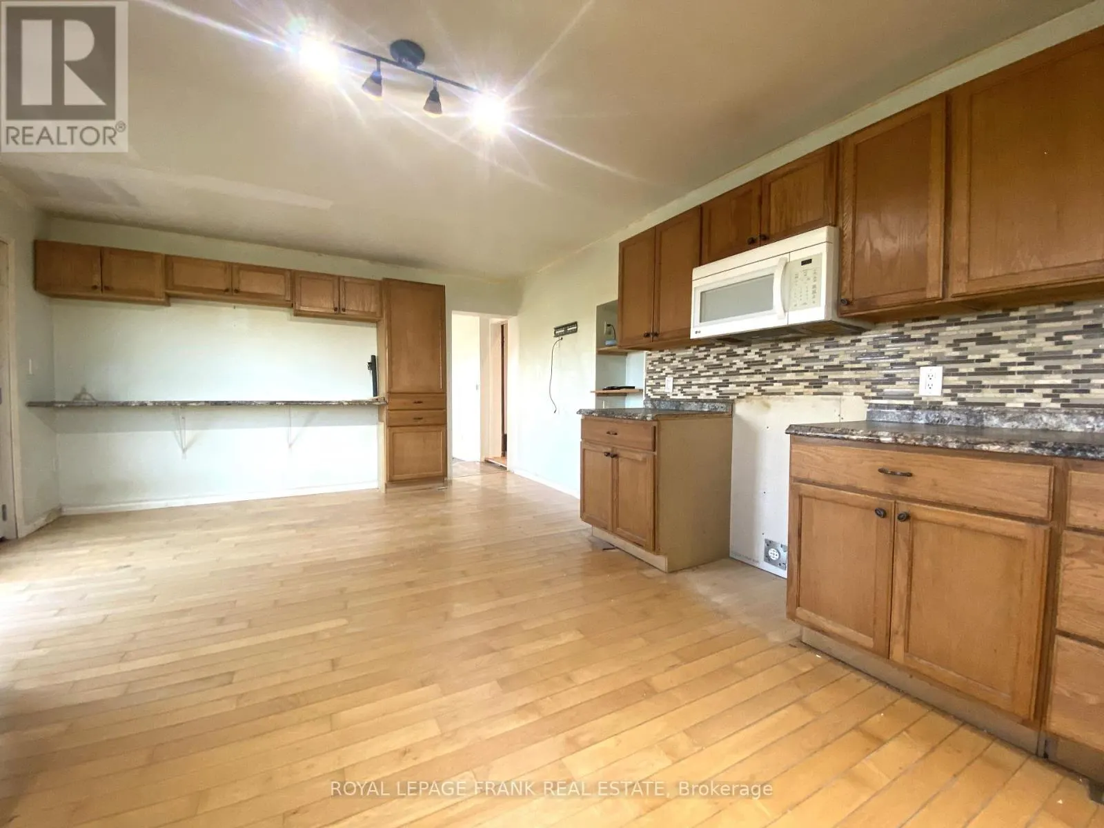 2432 B COUNTY ROAD 8 S