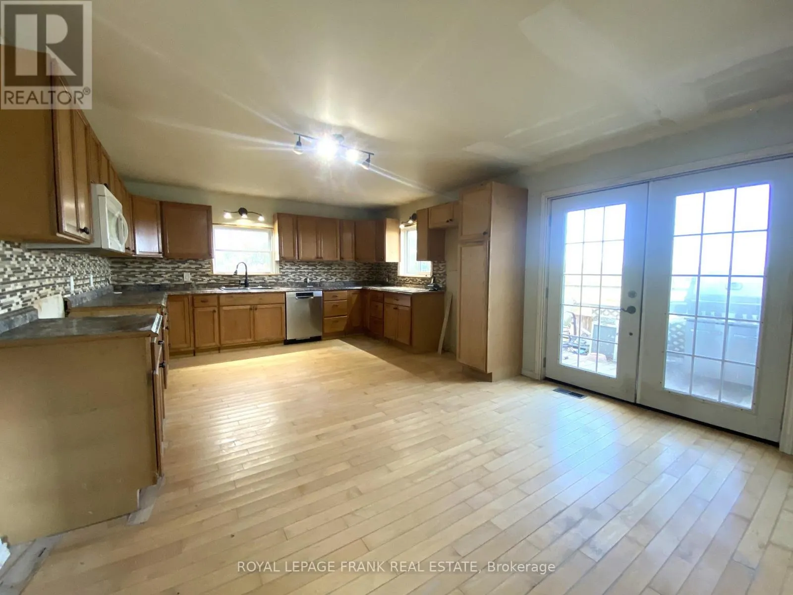 2432 B COUNTY ROAD 8 S