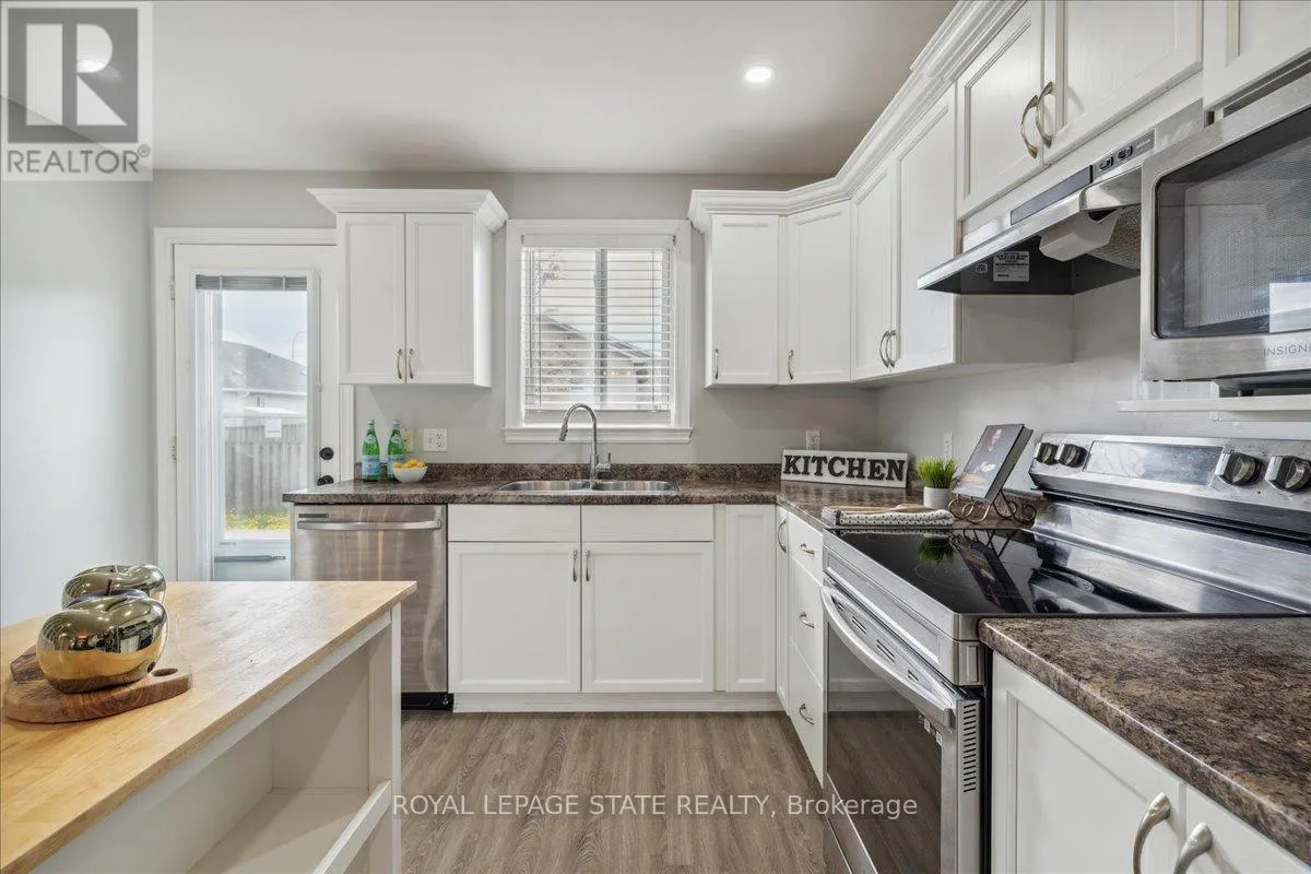 29 MAPLEVIEW DRIVE