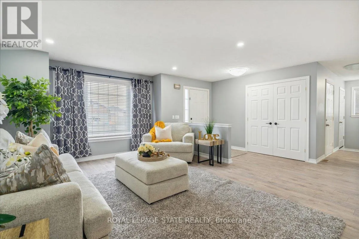 29 MAPLEVIEW DRIVE