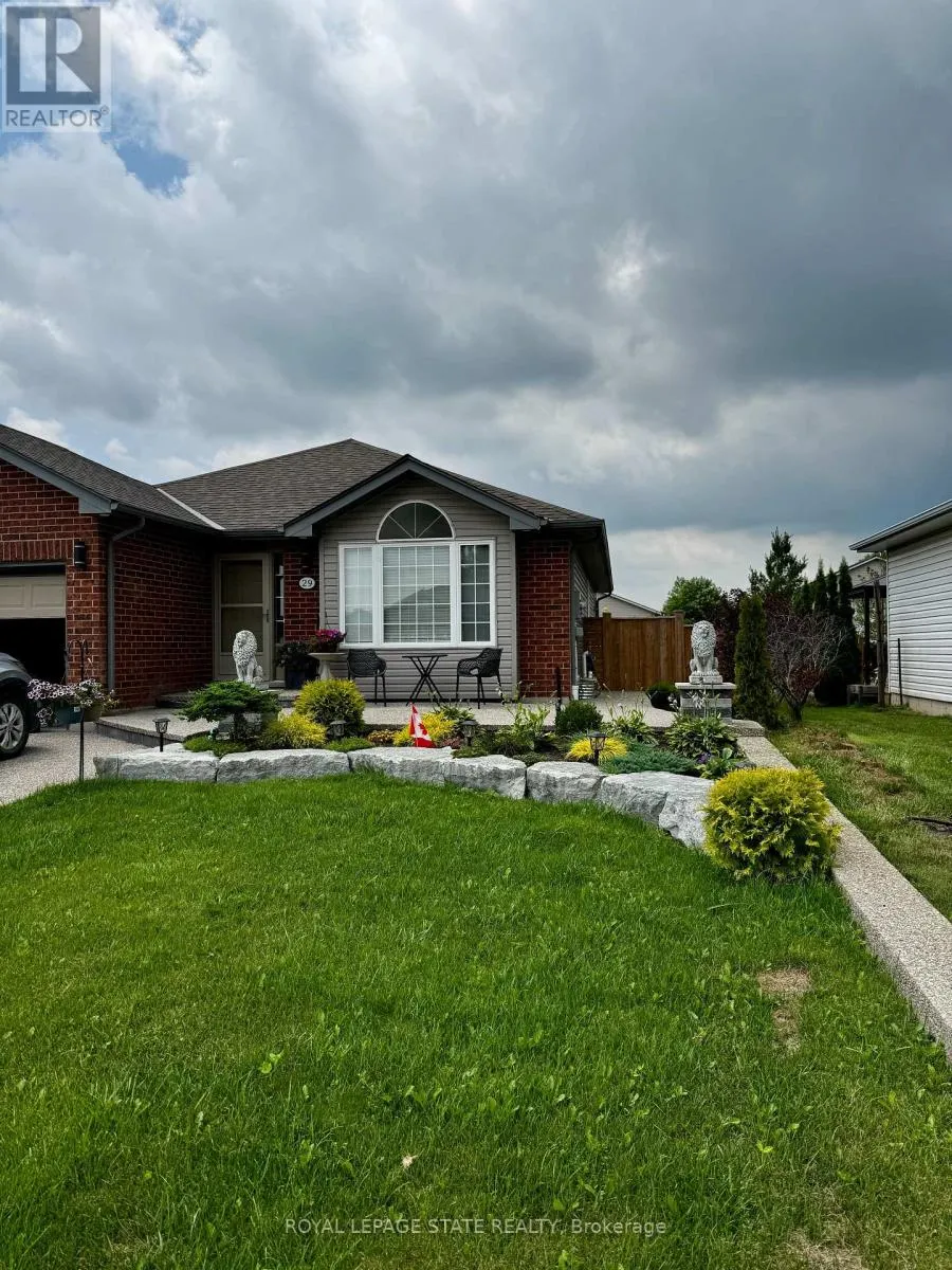 29 MAPLEVIEW DRIVE
