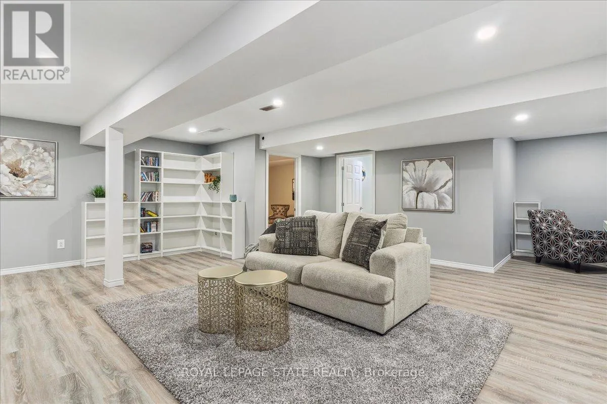 29 MAPLEVIEW DRIVE
