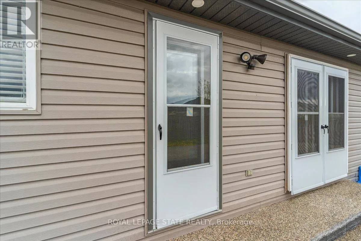 29 MAPLEVIEW DRIVE