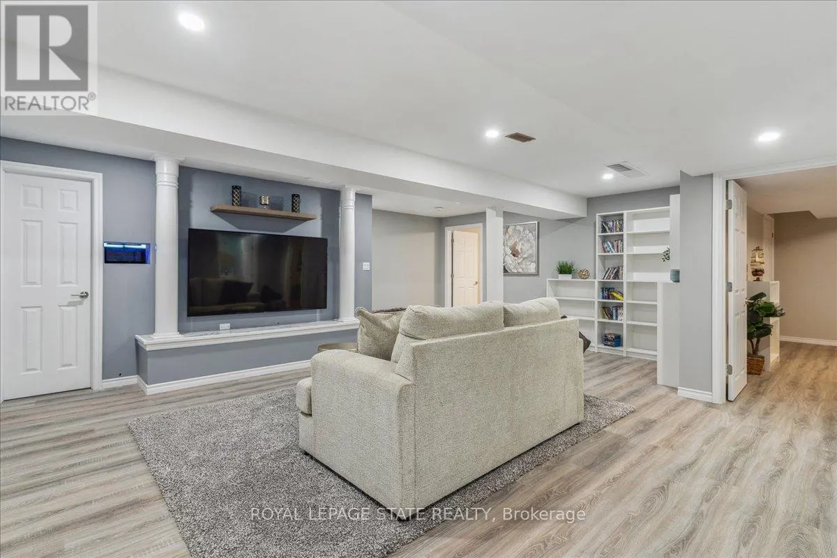 29 MAPLEVIEW DRIVE
