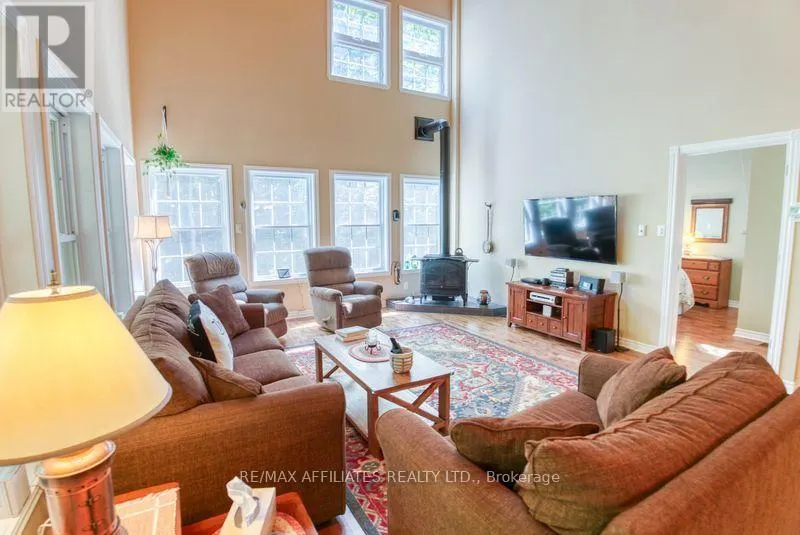 200 WALNUT POINT ROAD
