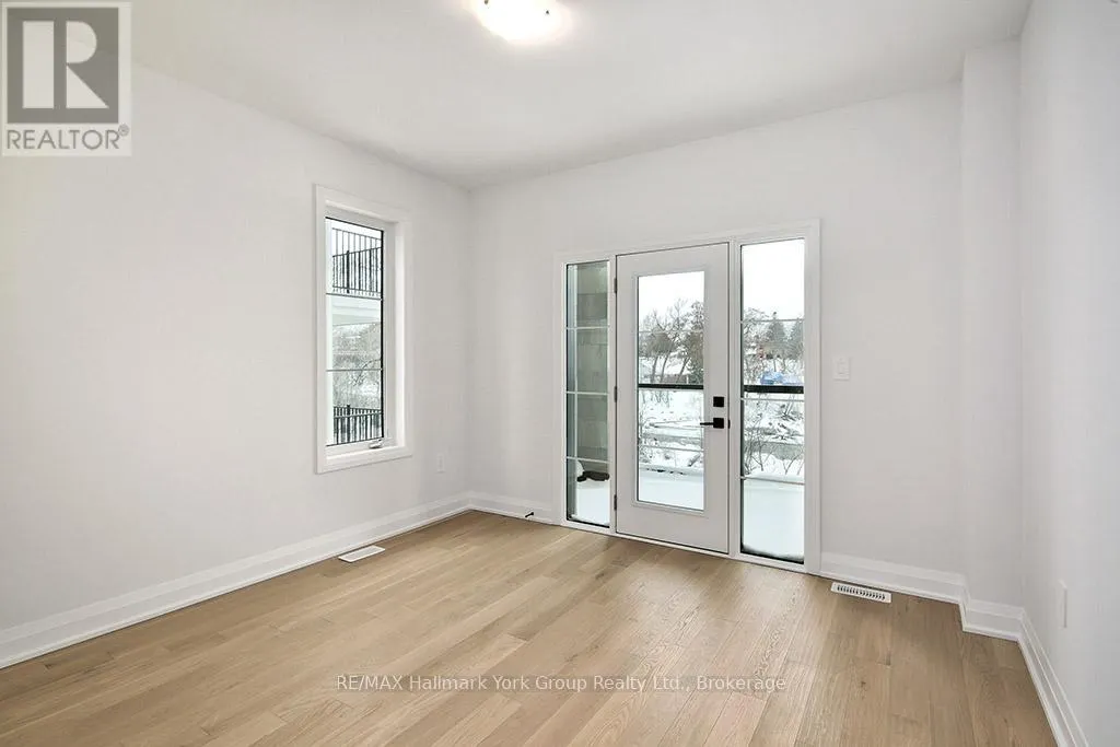 5-11 BAY STREET E