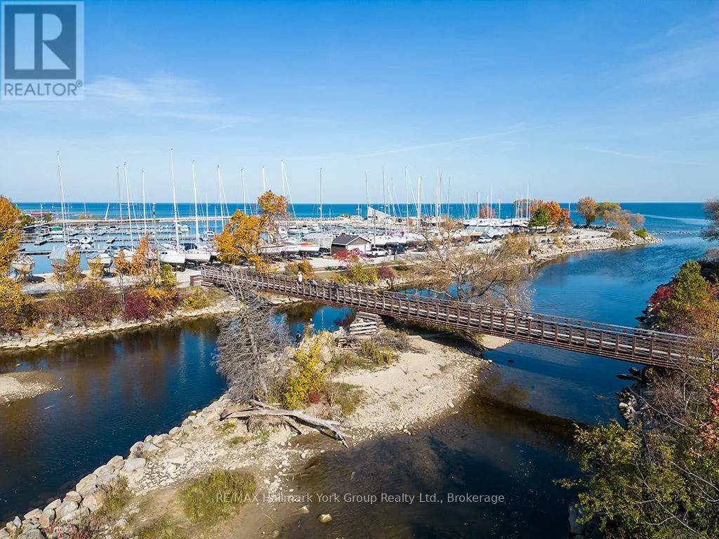 5-11 BAY STREET E