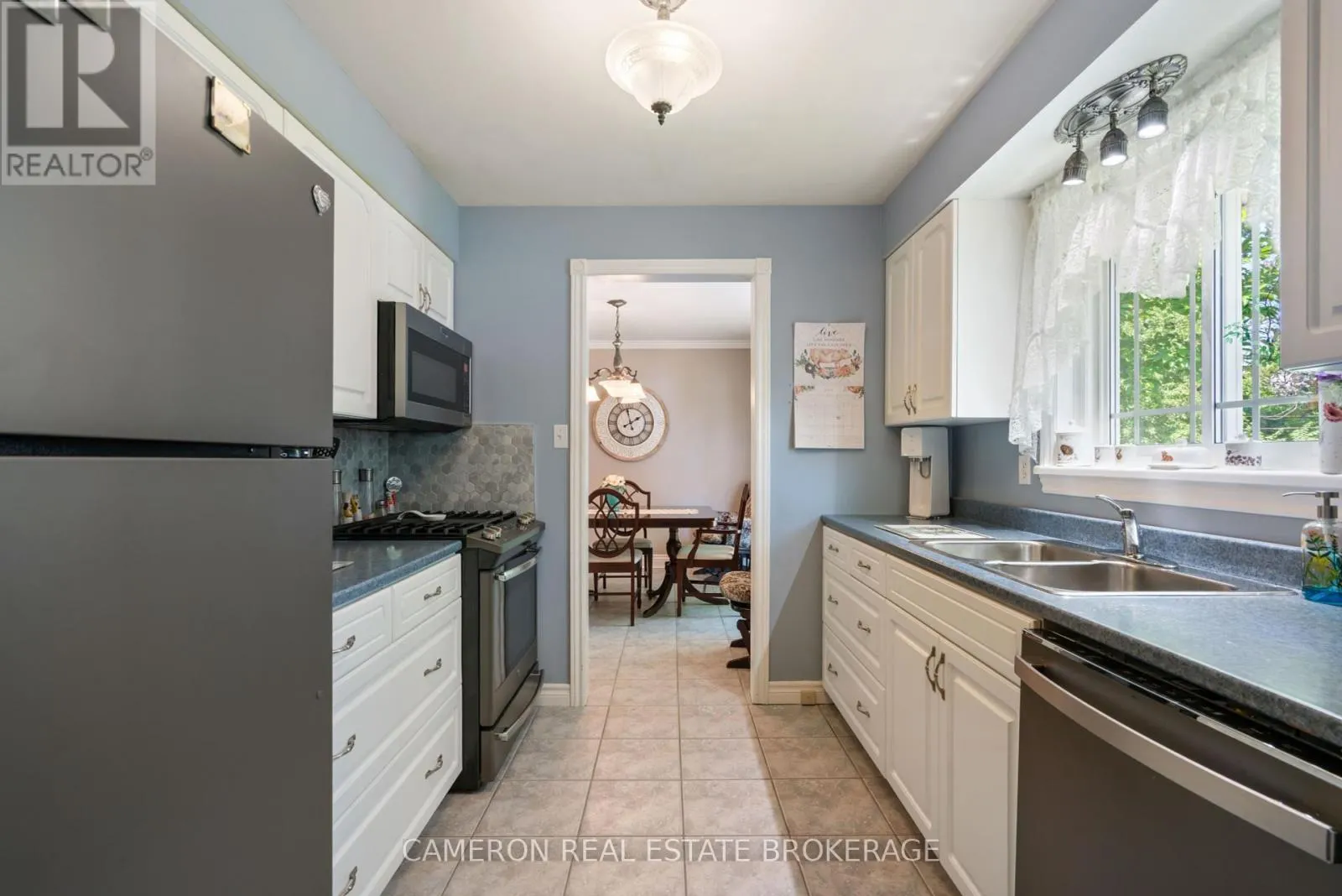 523 LYNWOOD DRIVE