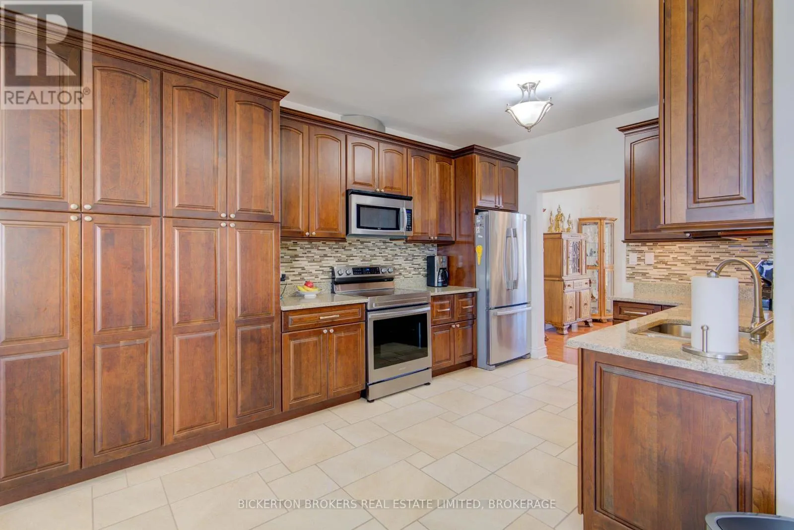 255 GOOD FRIEND DRIVE