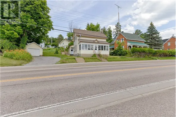 199 BONNECHERE STREET W