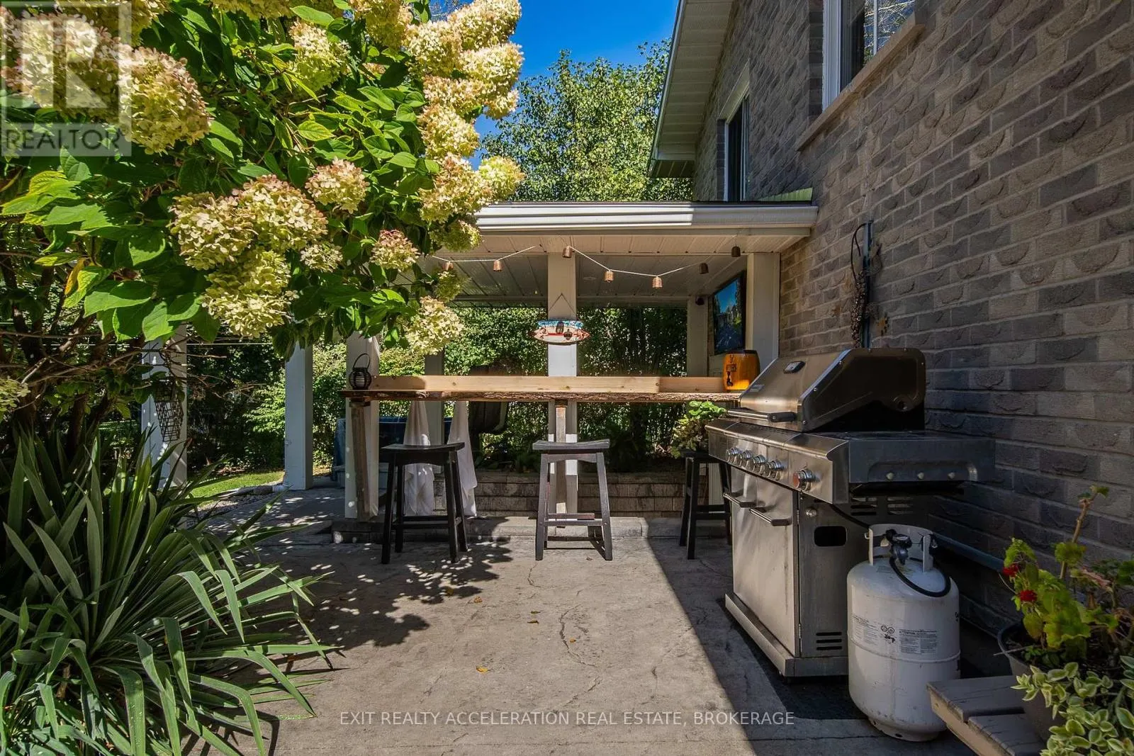 35 RIVERVIEW DRIVE