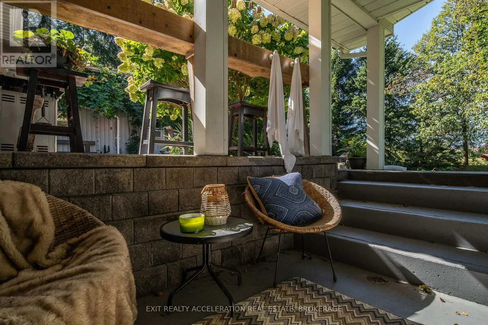 35 RIVERVIEW DRIVE