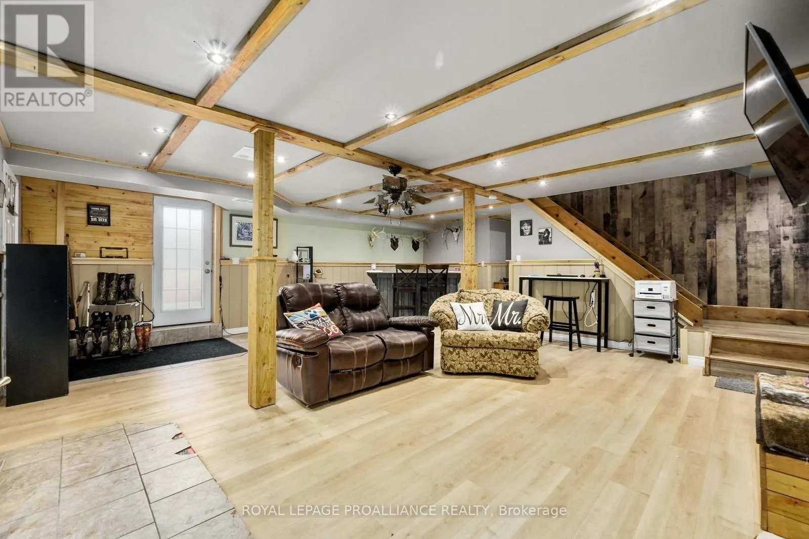 16 MACK TRAIL