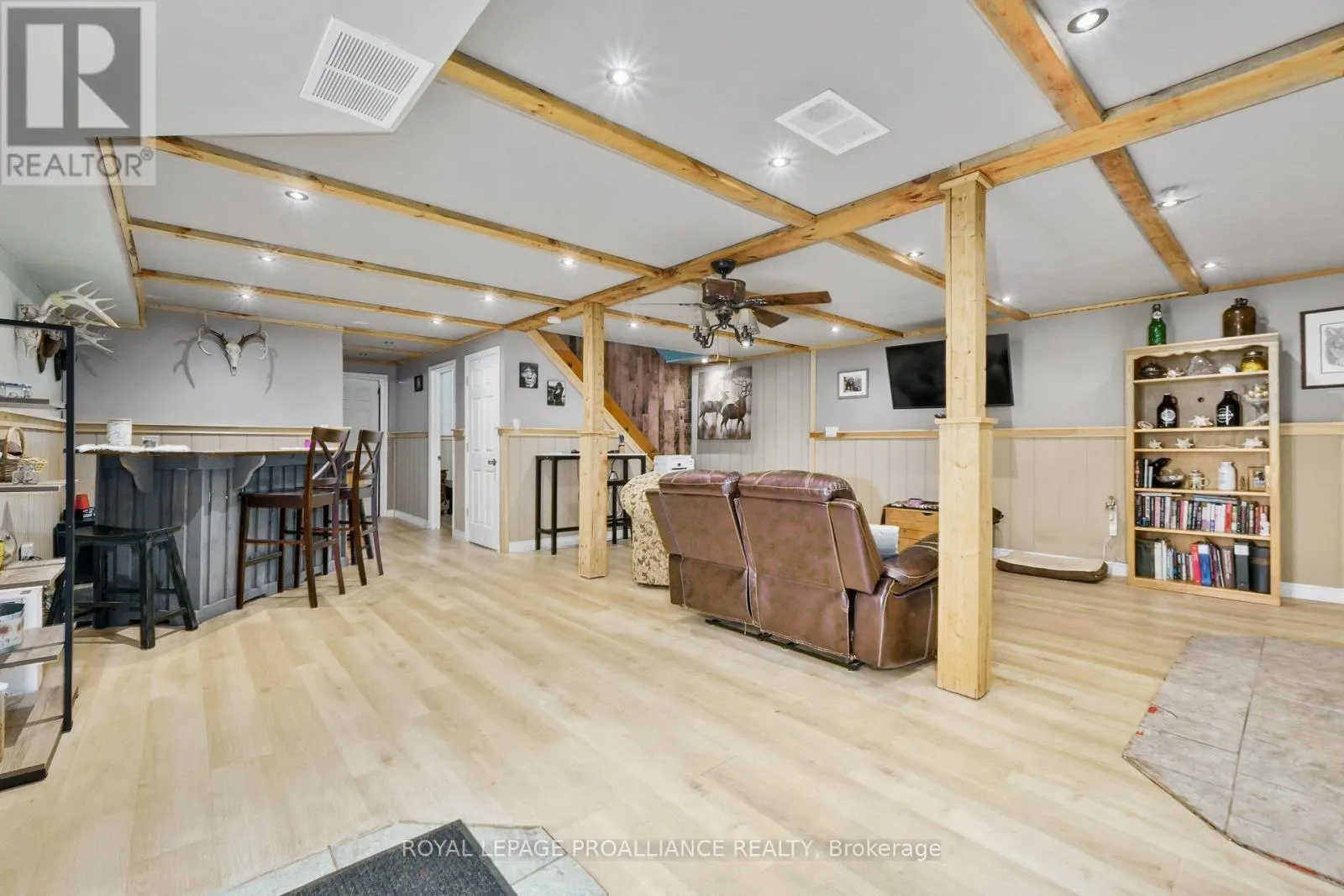 16 MACK TRAIL