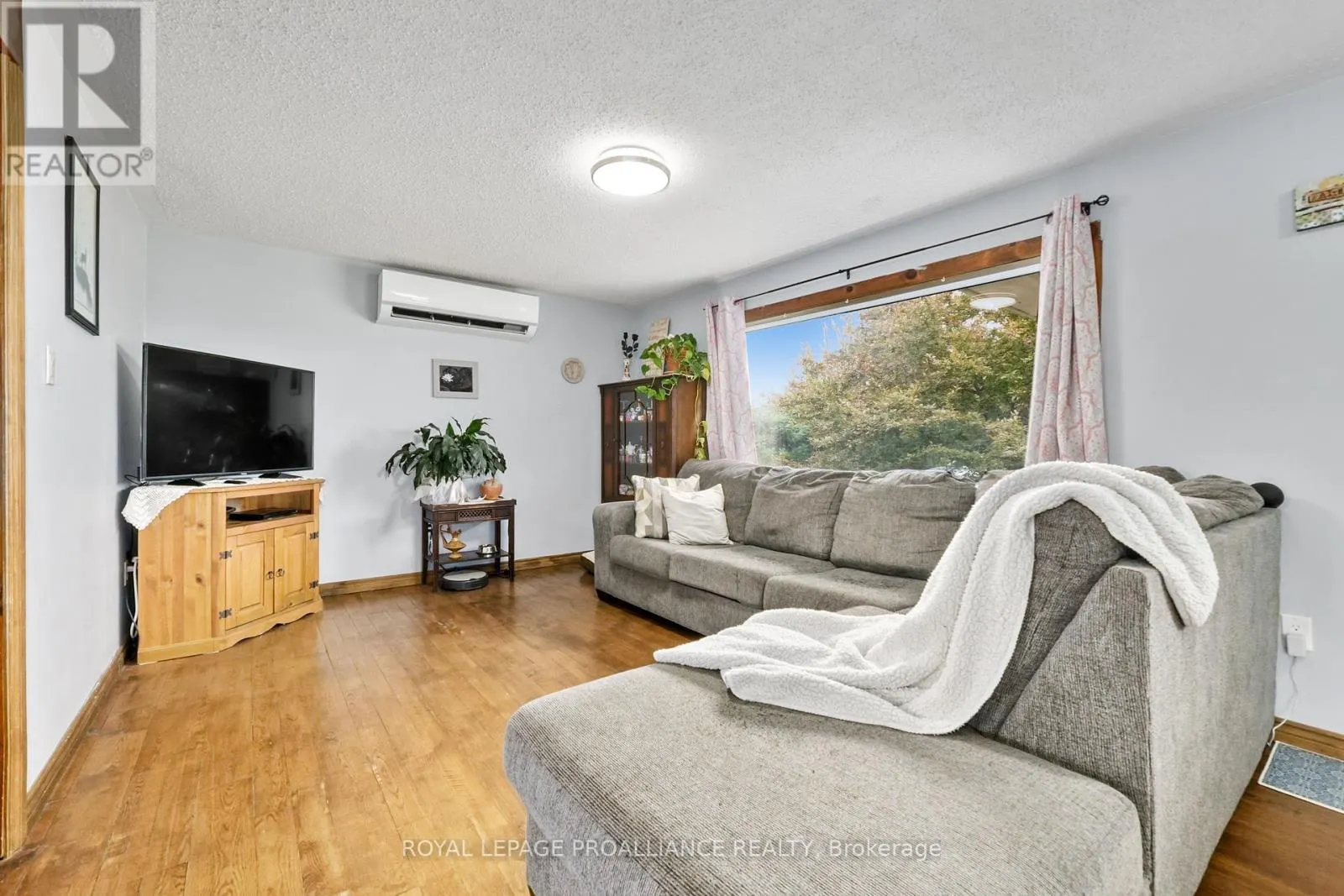 16 MACK TRAIL