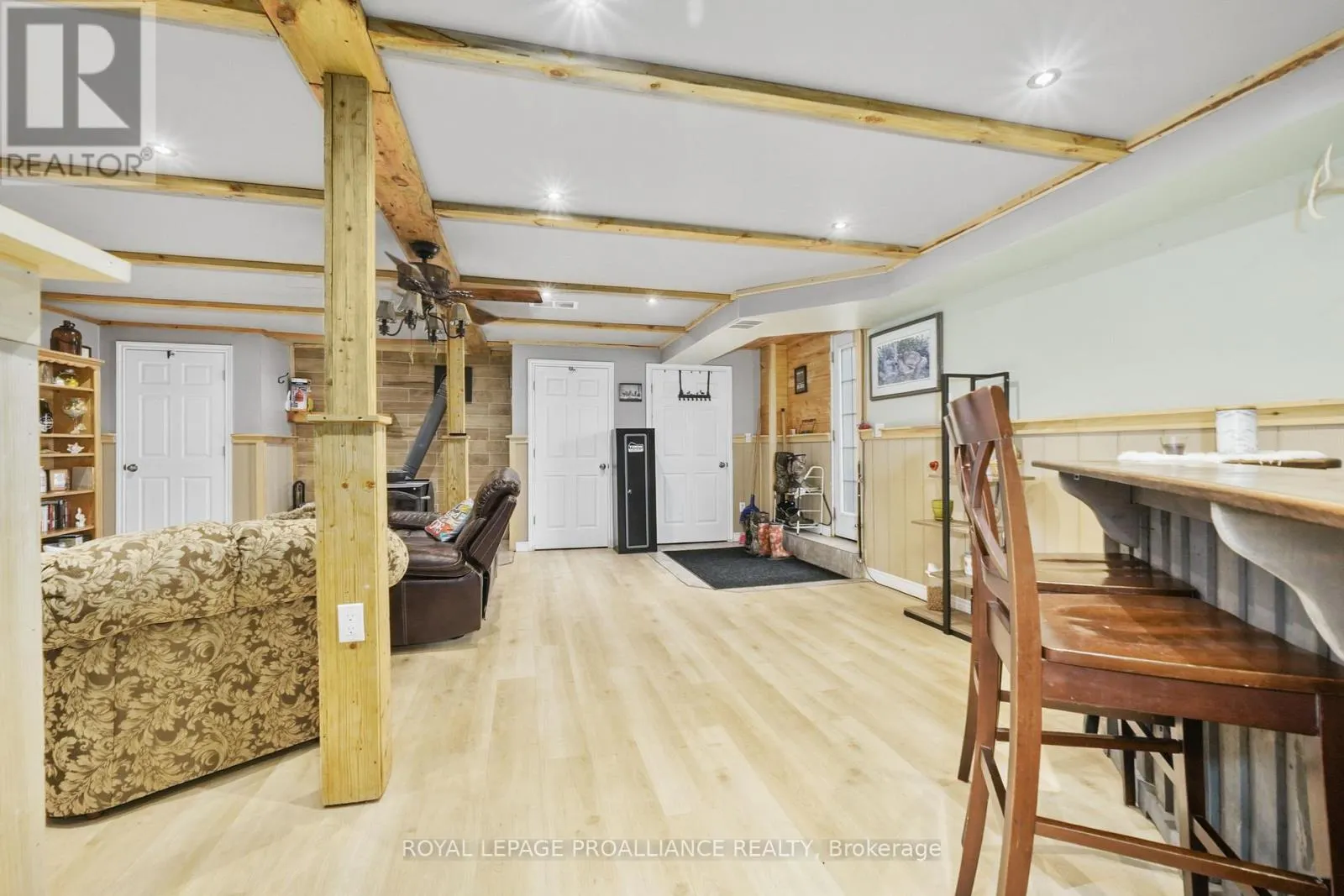 16 MACK TRAIL