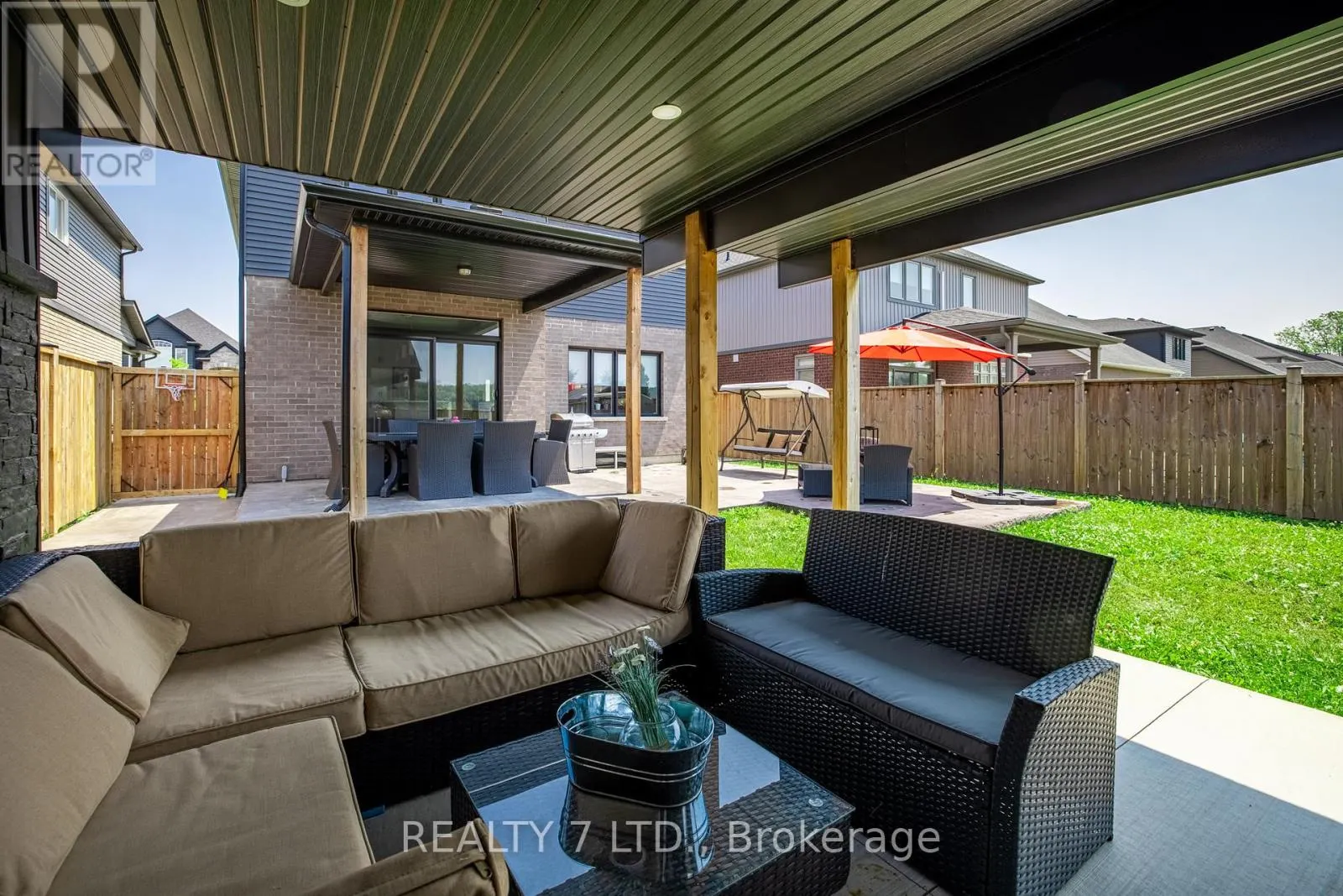 128 SUSAN DRIVE
