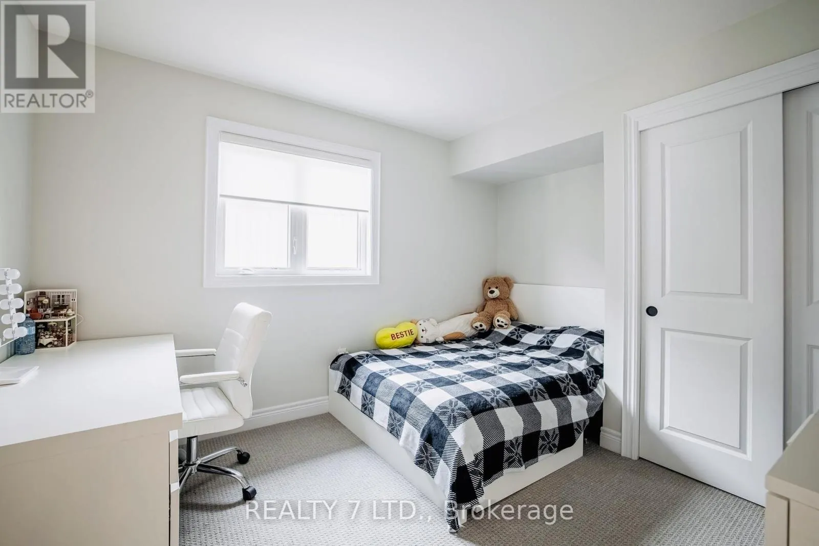 128 SUSAN DRIVE